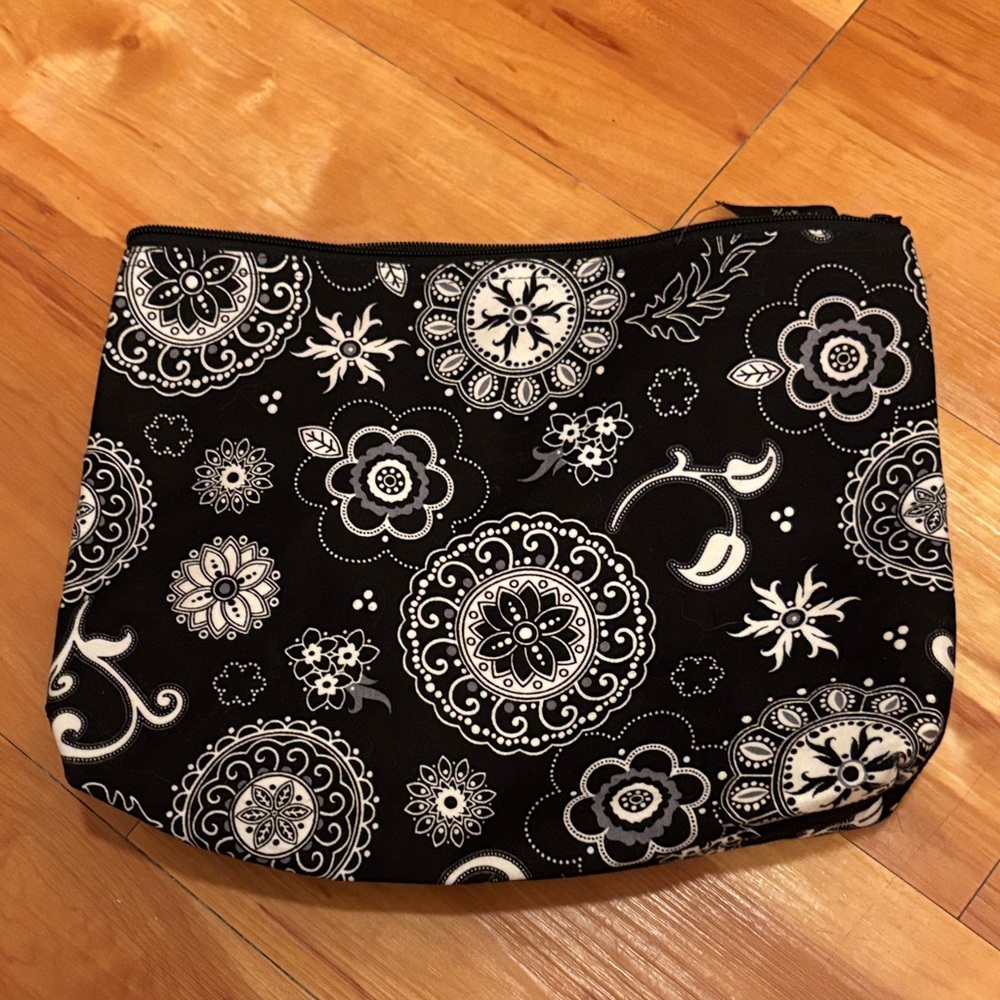 Thirty-One Floral Black and White Cosmetic Case
